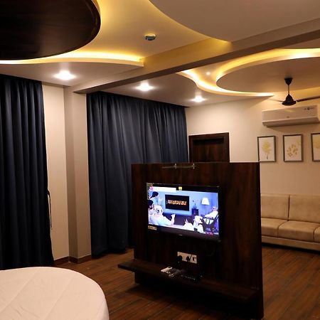 Hotel Nest Bhuj Luaran gambar