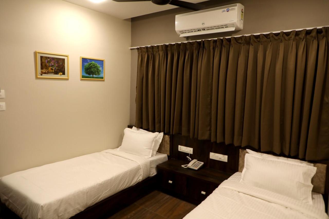 Hotel Nest Bhuj Luaran gambar