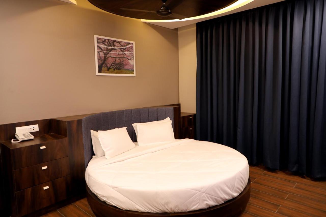 Hotel Nest Bhuj Luaran gambar