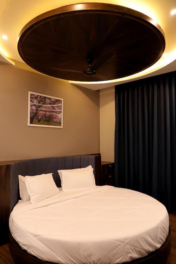 Hotel Nest Bhuj Luaran gambar